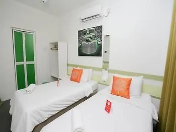 Oyo Rooms Terminal Larkin ジョホールバル ホテル